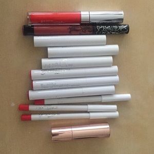 Lipstick bundle ( colourpop and kat von d)